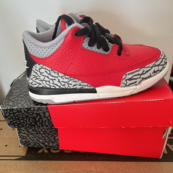 AuthenticKids Jordan Retro 3 Unite CHI- exclusive - Picture 4 of 6